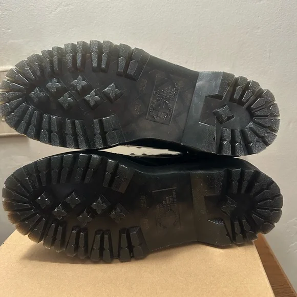 Jadon Dr. Martens. BRAND NEW! Tags and box included. - Picture 2 of 2